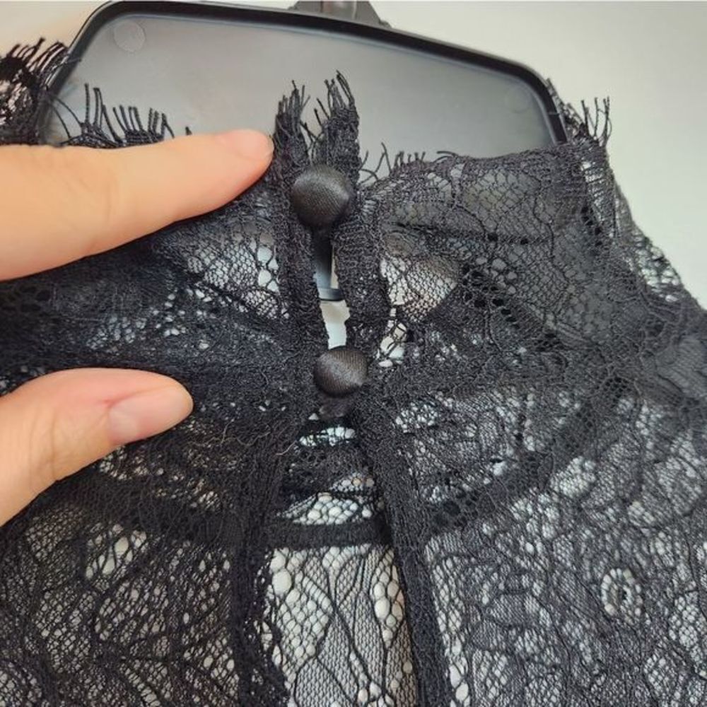 Lace Top Sweater‎  - Picture 4 of 4